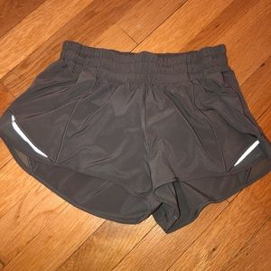 Lululemon Hotty Hot Short 2.5”
